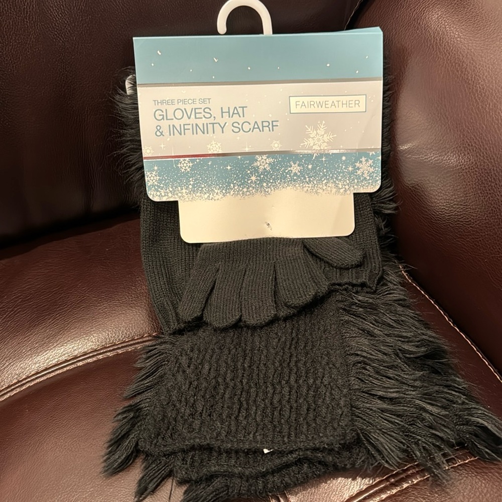 3 Piece Set Gloves, Scarf & Hat Brand New Black